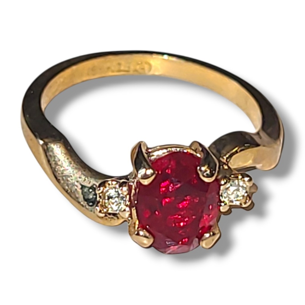 Vintage 18K HGE Red CZ Solitaire Ring Clear Accents Gold Tone Statement Sz 6
